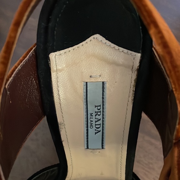 Prada velvet two-toned platform sandals - Picture 4 of 5